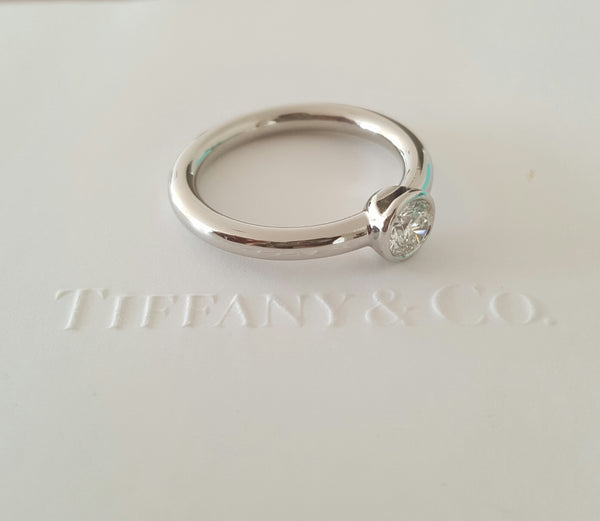 Tiffany & Co. 0.34ct G/VVS1 Bezel Set Diamond Bezet Engagement Ring Cert/Val/Pck